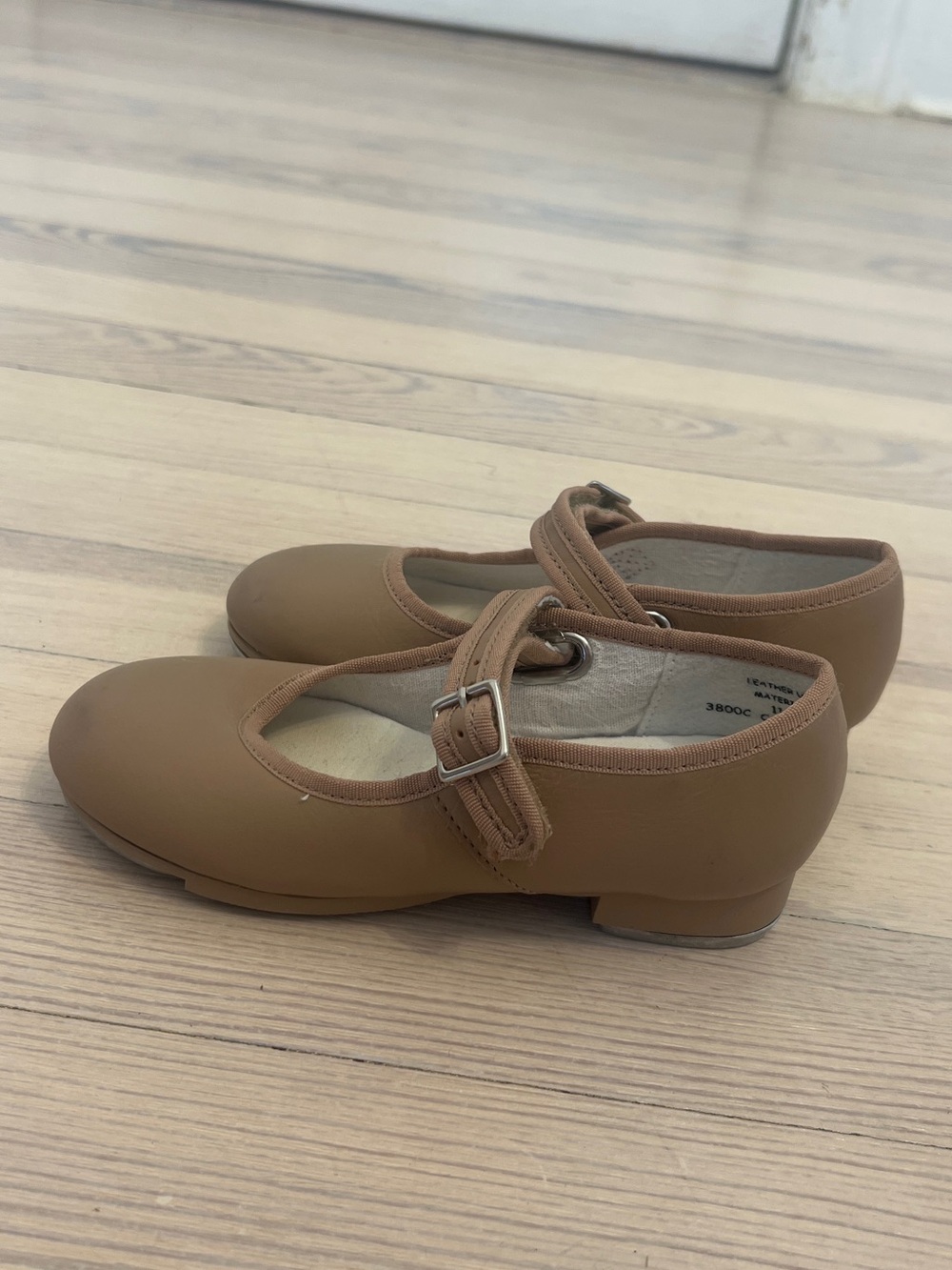 CAPEZIO Young Girl’s Tan Nude Tap Shoes Size 11 - Picture 3 of 4